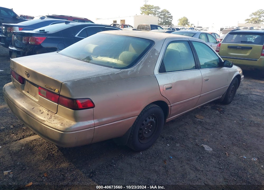 1998 TOYOTA CAMRY LE VIN: JT2BG22K1W0245082