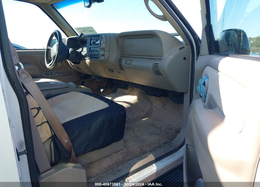 1999 GMC YUKON SLE VIN: 1GKEK13R4XJ718658