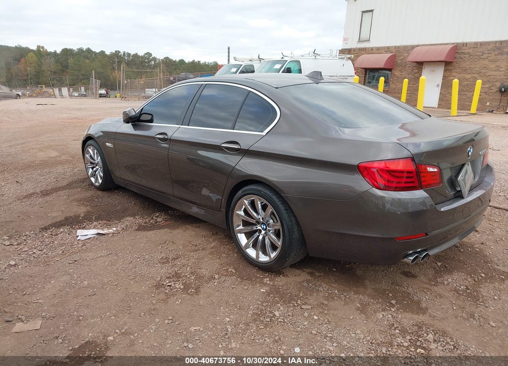 2011 BMW 528I VIN: WBAFR1C52BC742895