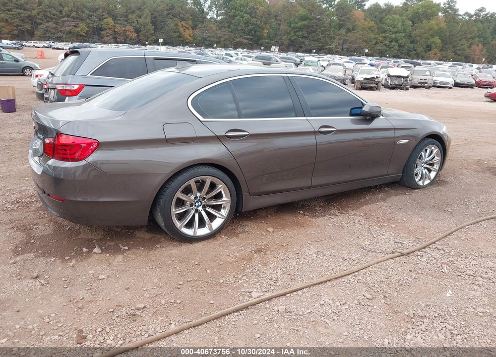 2011 BMW 528I VIN: WBAFR1C52BC742895
