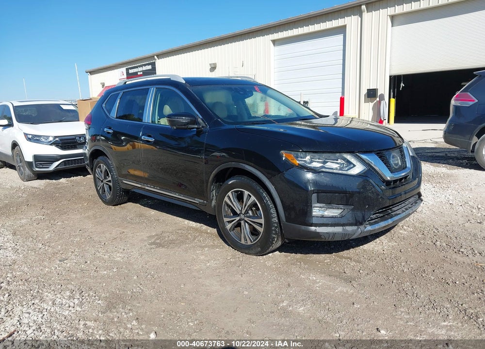 2017 NISSAN ROGUE SL VIN: 5N1AT2MVXHC809833