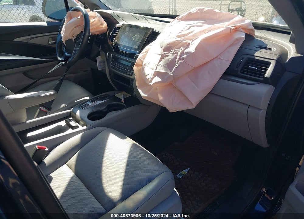 2023 HONDA RIDGELINE RTL VIN: 5FPYK3F57PB019066