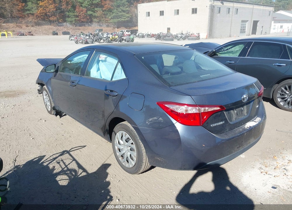 2018 TOYOTA COROLLA LE VIN: 2T1BURHE6JC055013