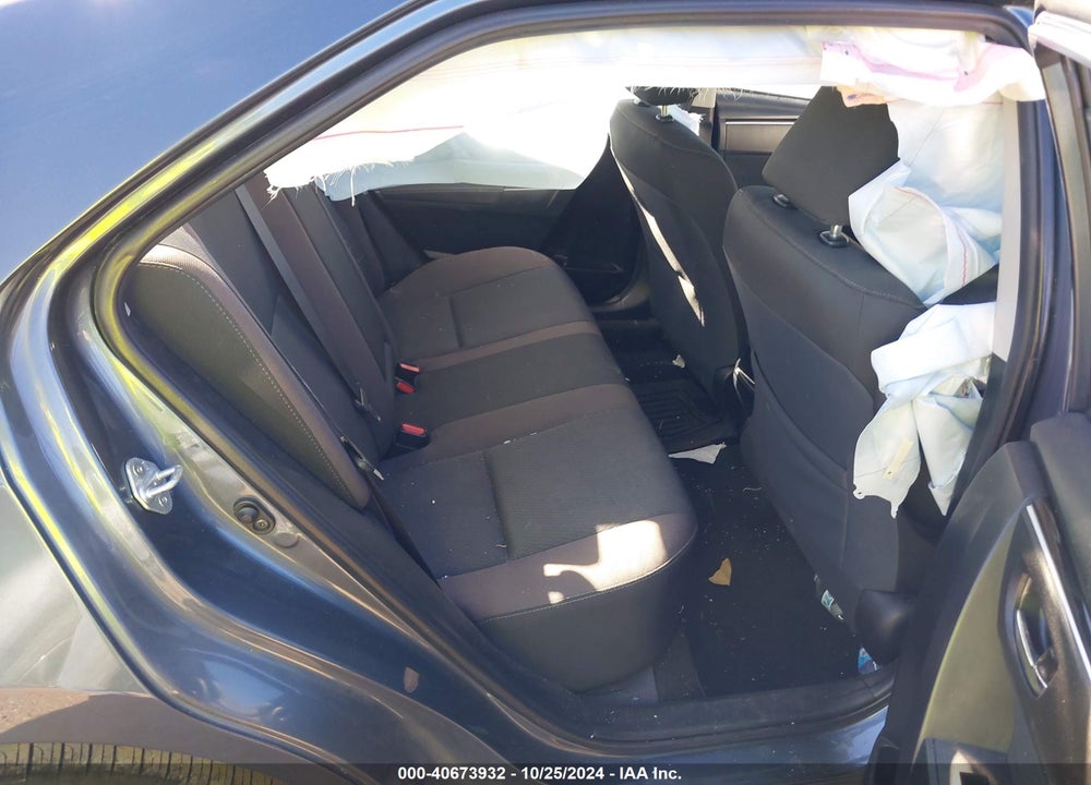 2018 TOYOTA COROLLA LE VIN: 2T1BURHE6JC055013