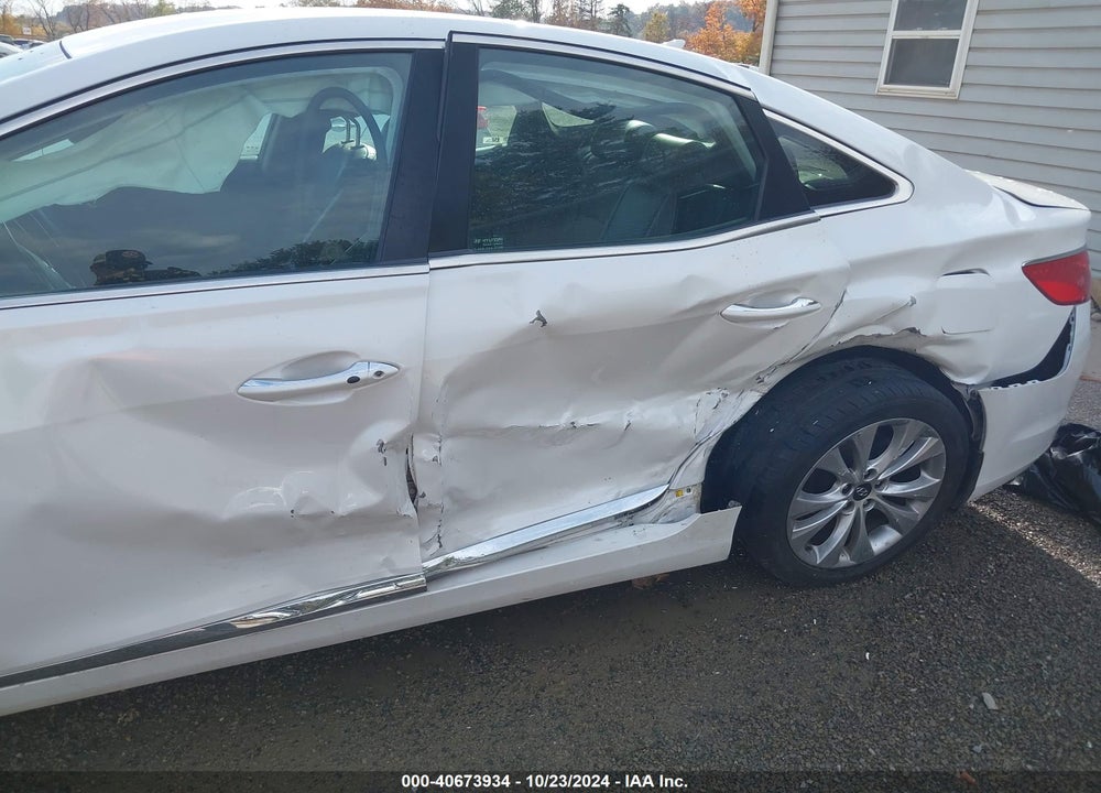 2012 HYUNDAI AZERA VIN: KMHFG4JG4CA183812