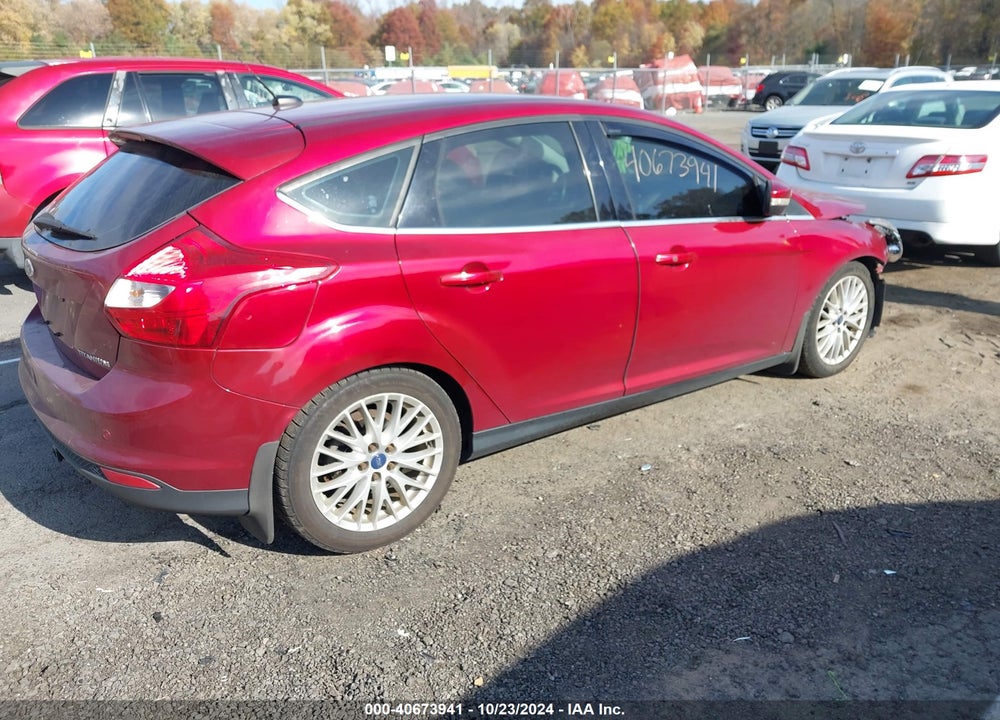 2014 FORD FOCUS TITANIUM VIN: 1FADP3N2XEL178387