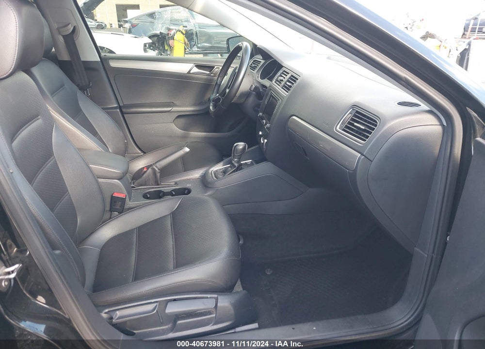 2017 VOLKSWAGEN JETTA 1.4T SE VIN: 3VWDB7AJ2HM349405