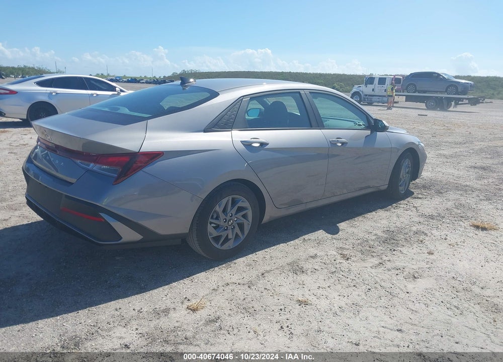 2024 HYUNDAI ELANTRA SEL VIN: KMHLM4DG0RU845545