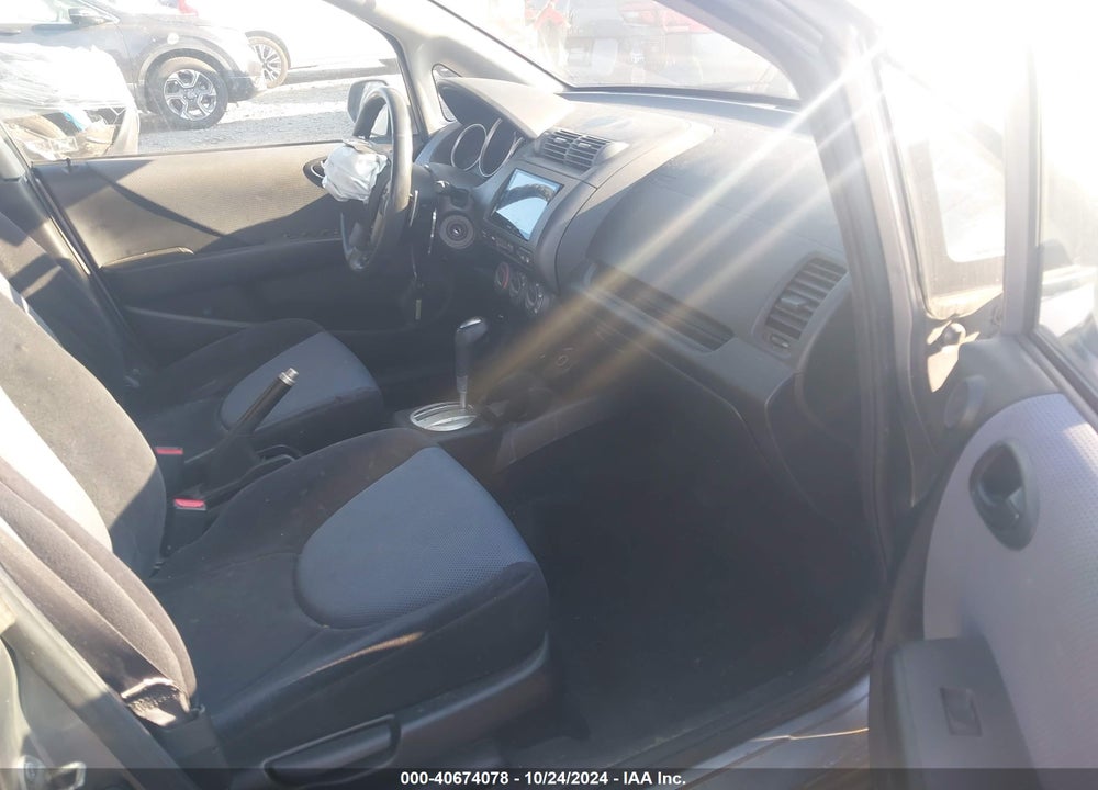 2008 HONDA FIT SPORT VIN: JHMGD38618S027297