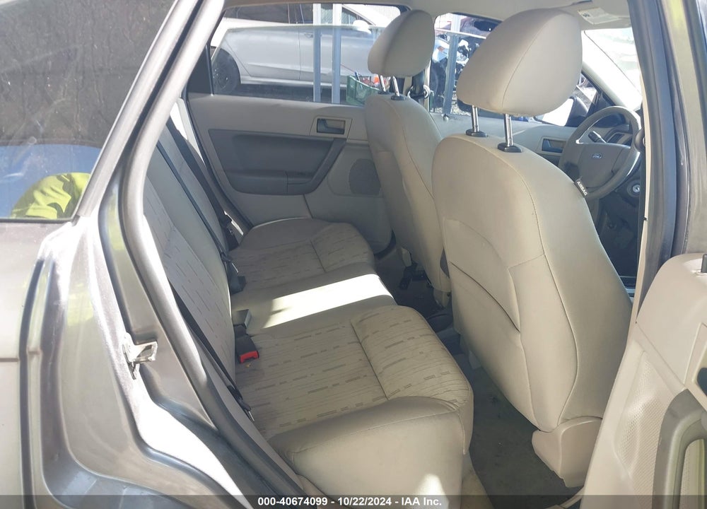 2010 FORD FOCUS SE VIN: 1FAHP3FNXAW293400