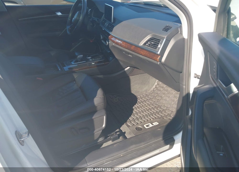 2018 AUDI Q5 2.0T PREMIUM/2.0T TECH PREMIUM VIN: WA1BNAFY0J2241005