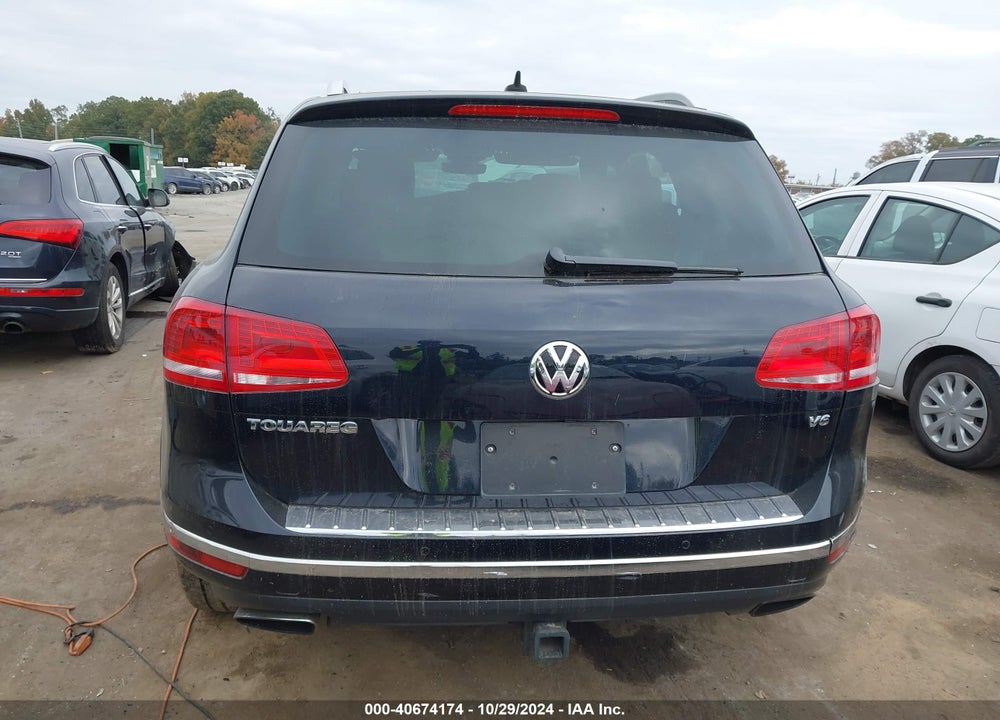 2017 VOLKSWAGEN TOUAREG V6 WOLFSBURG EDITION VIN: WVGRF7BP2HD000123