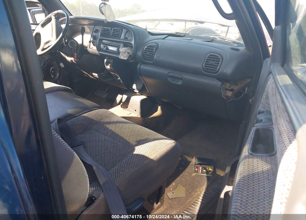 2001 DODGE RAM 1500 ST VIN: 1B7HC16Z71S179083