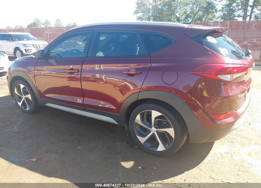 2017 HYUNDAI TUCSON SPORT VIN: KM8J33A2XHU539528