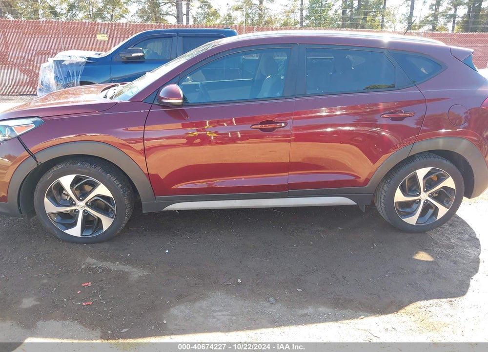 2017 HYUNDAI TUCSON SPORT VIN: KM8J33A2XHU539528