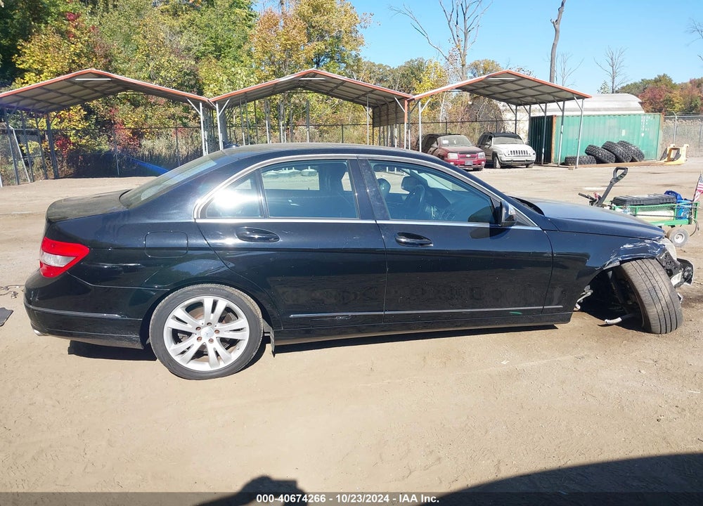 2009 MERCEDES-BENZ C 300 LUXURY/SPORT VIN: WDDGF54X69R049655