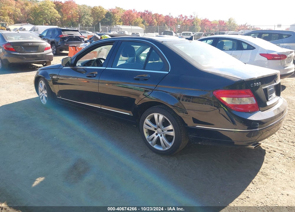 2009 MERCEDES-BENZ C 300 LUXURY/SPORT VIN: WDDGF54X69R049655