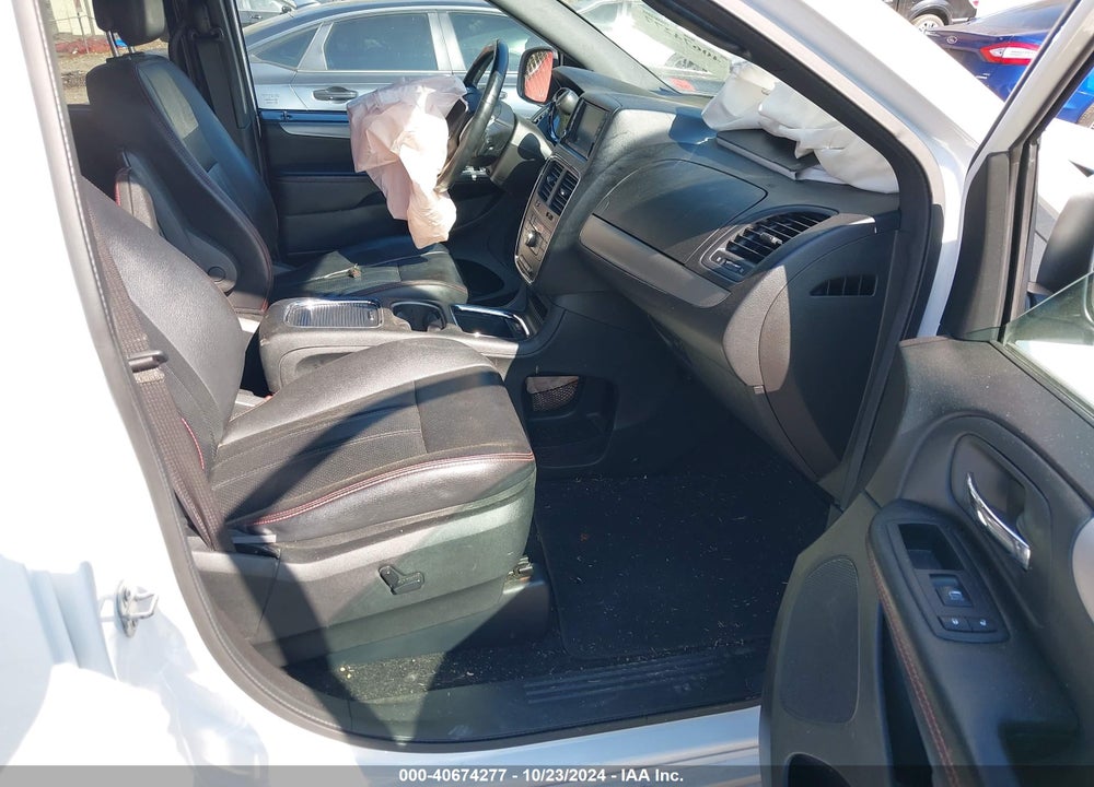 2018 DODGE GRAND CARAVAN GT VIN: 2C4RDGEG4JR340981