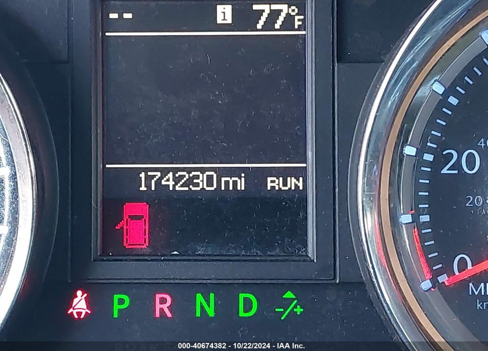2014 CHRYSLER TOWN & COUNTRY TOURING-L 30TH ANNIVERSARY VIN: 2C4RC1CGXER275174