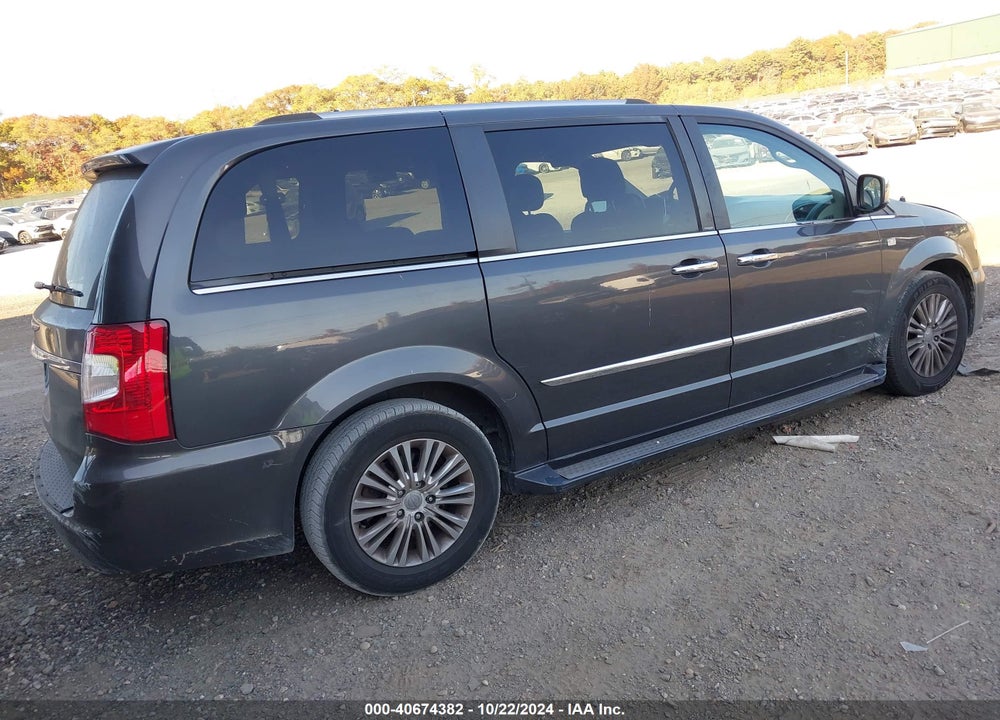 2014 CHRYSLER TOWN & COUNTRY TOURING-L 30TH ANNIVERSARY VIN: 2C4RC1CGXER275174