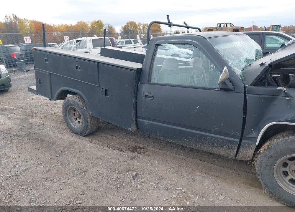 1992 CHEVROLET GMT-400 C1500 VIN: 1GCDC14Z8NE168843