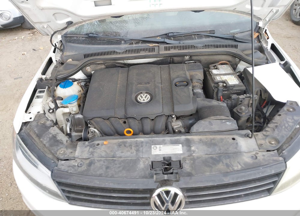 2011 VOLKSWAGEN JETTA 2.5L SE VIN: 3VWDZ7AJ1BM375920