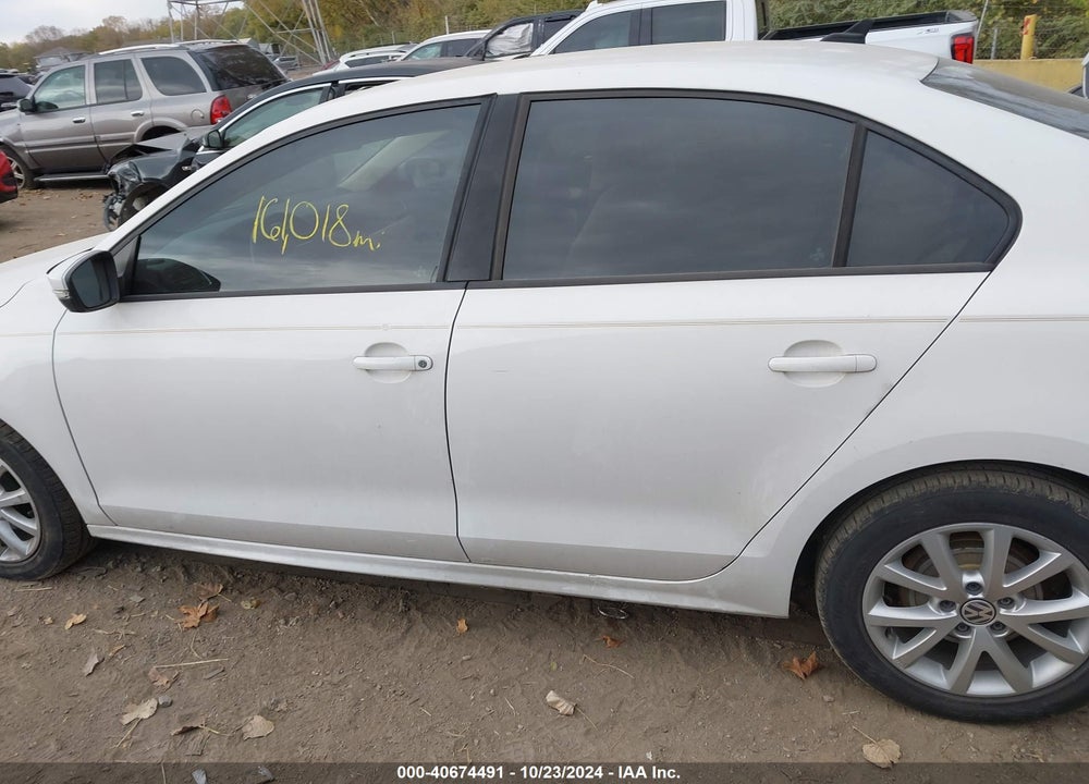 2011 VOLKSWAGEN JETTA 2.5L SE VIN: 3VWDZ7AJ1BM375920