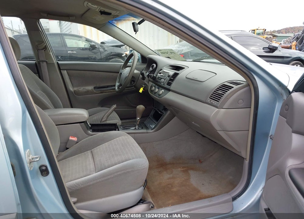 2005 TOYOTA CAMRY LE VIN: 4T1BE32K15U992476