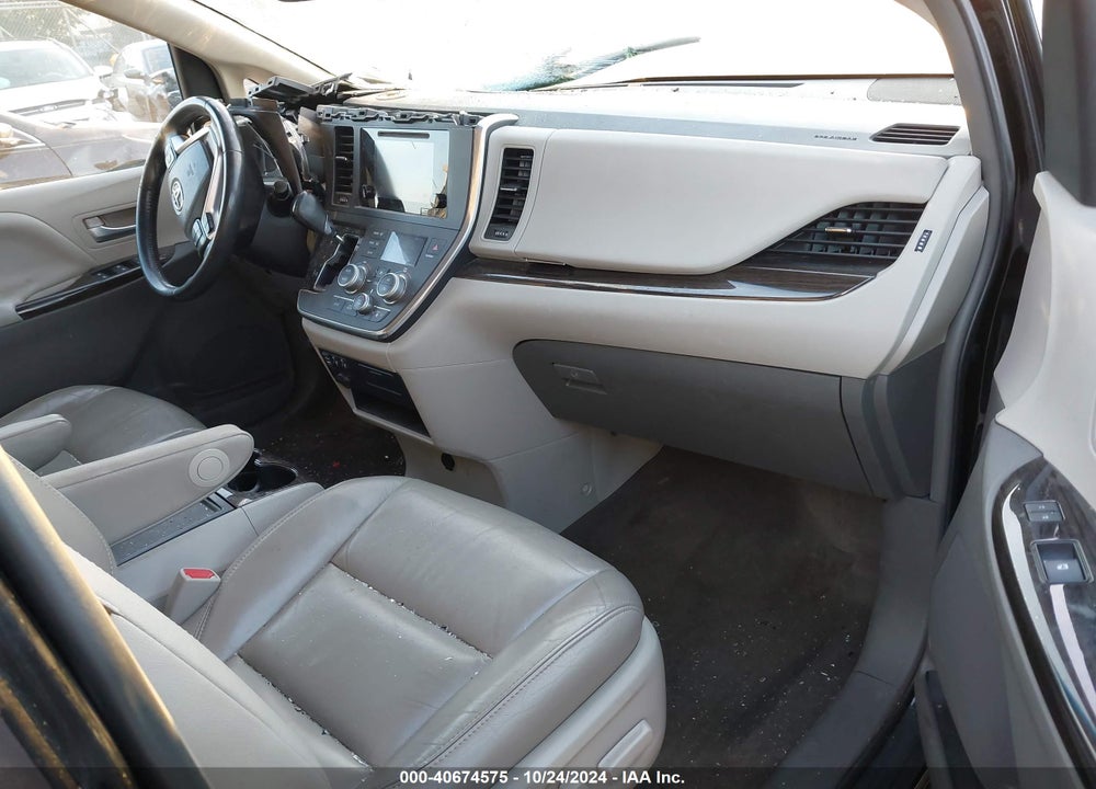 2016 TOYOTA SIENNA XLE LIMITED VIN: 5TDYK3DC9GS744674