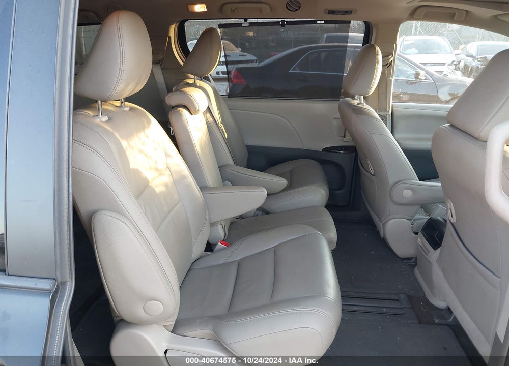 2016 TOYOTA SIENNA XLE LIMITED VIN: 5TDYK3DC9GS744674
