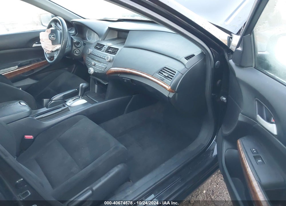 2011 HONDA ACCORD 2.4 EX VIN: 1HGCP2F7XBA155775