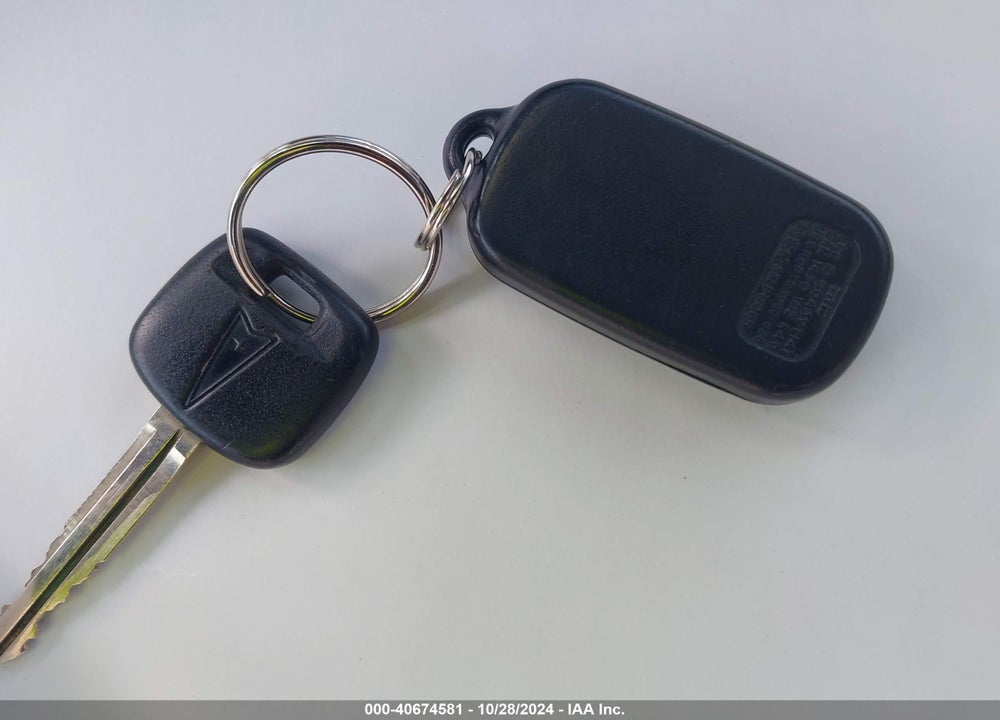 2007 PONTIAC VIBE VIN: 5Y2SL67887Z430475