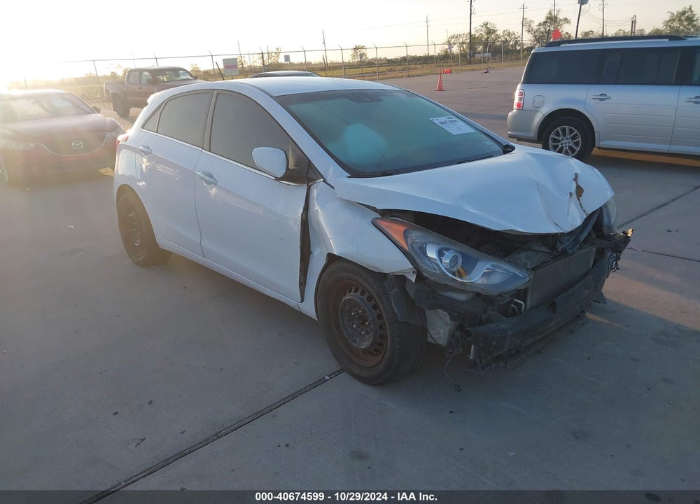 2014 HYUNDAI ELANTRA GT VIN: KMHD35LH4EU178870