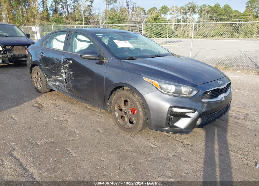 2019 KIA FORTE LXS VIN: 3KPF24AD2KE085494