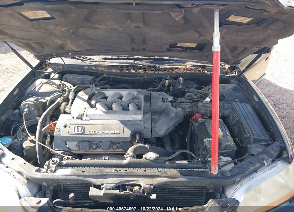 2000 HONDA ACCORD 3.0 EX VIN: 1HGCG1653YA000972