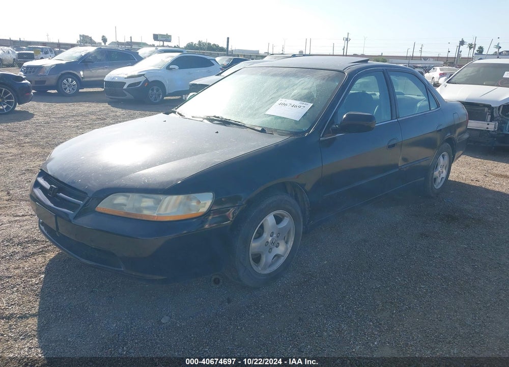 2000 HONDA ACCORD 3.0 EX VIN: 1HGCG1653YA000972