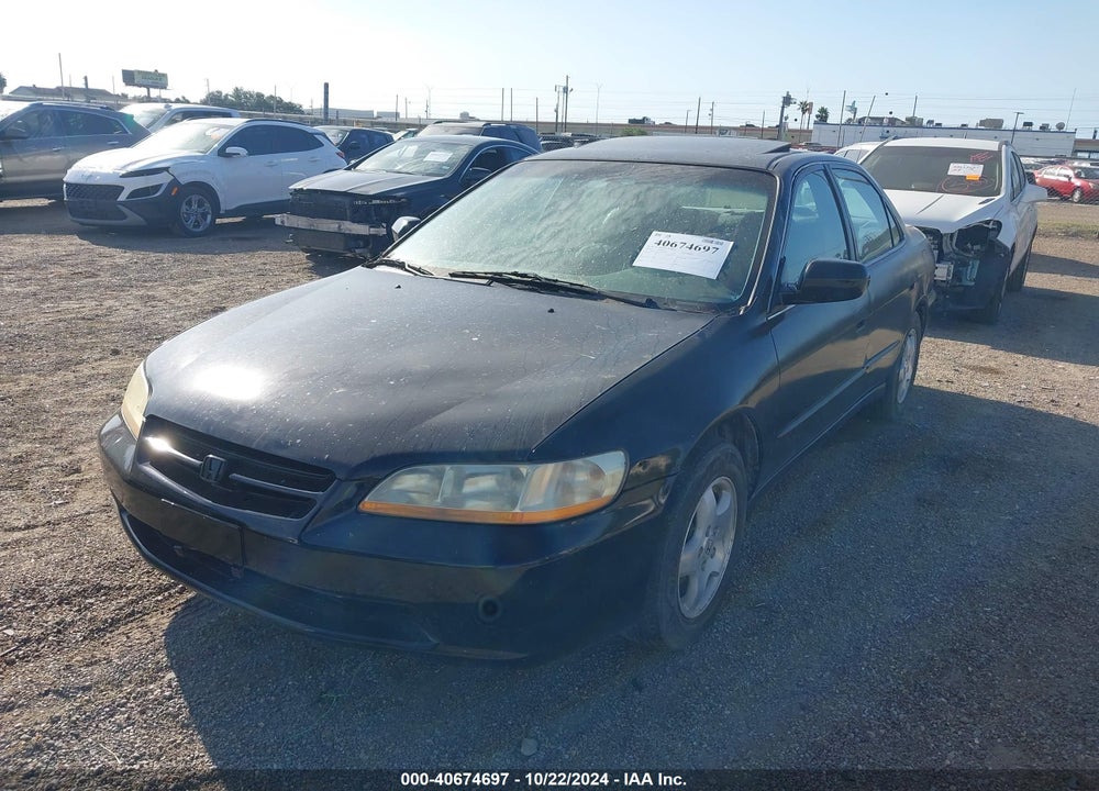 2000 HONDA ACCORD 3.0 EX VIN: 1HGCG1653YA000972