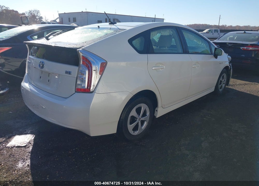 2015 TOYOTA PRIUS VIN: JTDKN3DU5F0404624