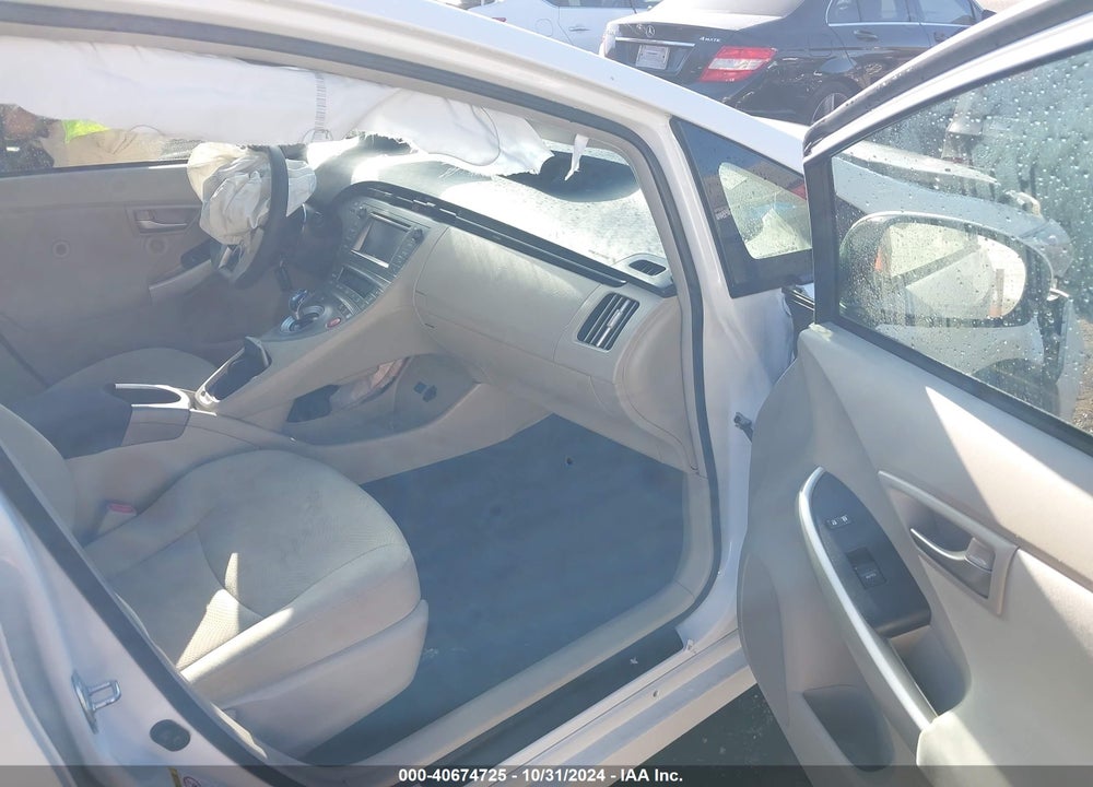 2015 TOYOTA PRIUS VIN: JTDKN3DU5F0404624