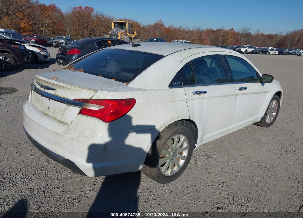 2013 CHRYSLER 200 LIMITED VIN: 1C3CCBCG3DN760820
