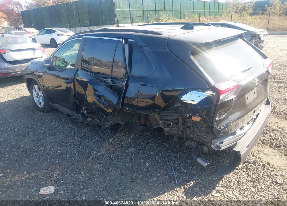 2019 TOYOTA RAV4 XLE VIN: JTMP1RFV9KD011772