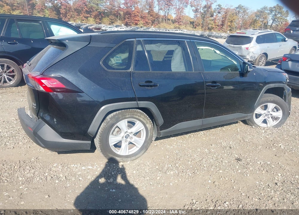 2019 TOYOTA RAV4 XLE VIN: JTMP1RFV9KD011772
