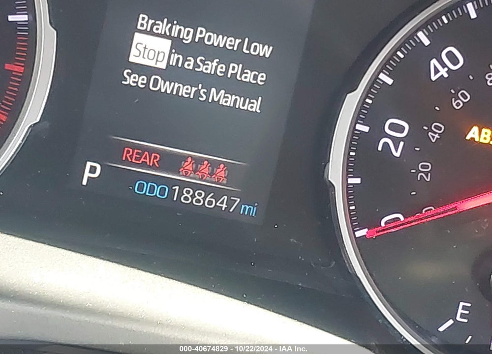 2019 TOYOTA RAV4 XLE VIN: JTMP1RFV9KD011772
