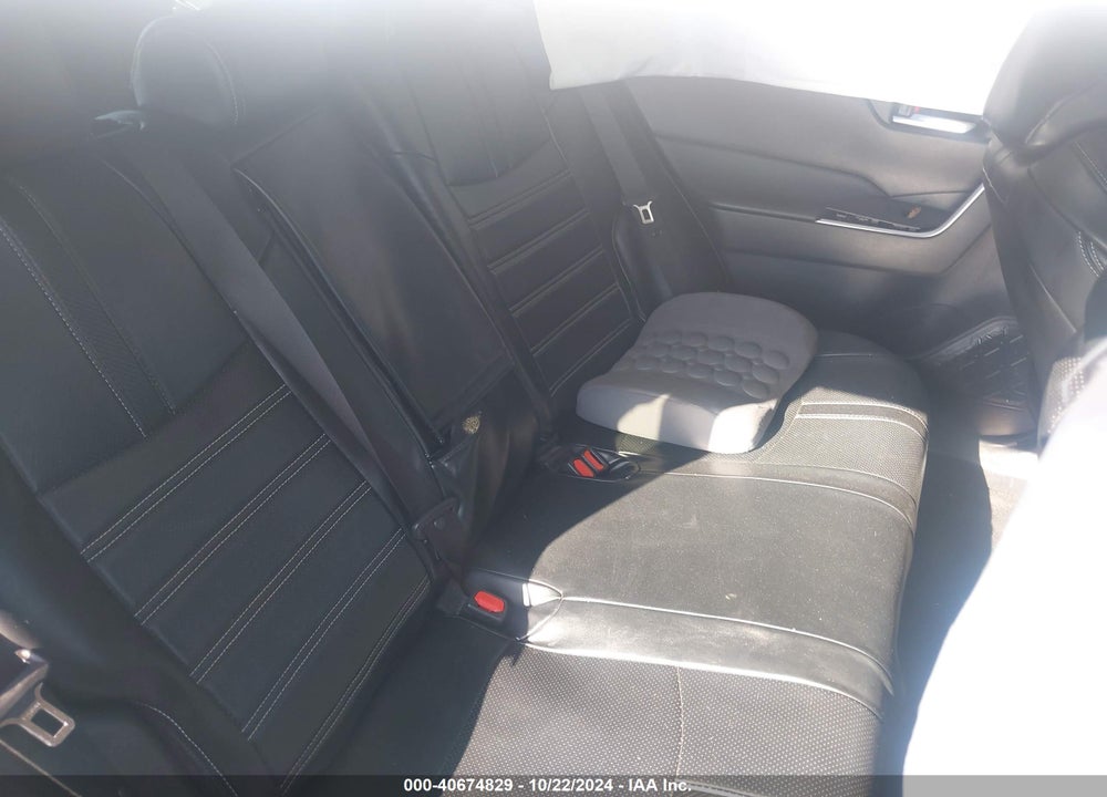 2019 TOYOTA RAV4 XLE VIN: JTMP1RFV9KD011772