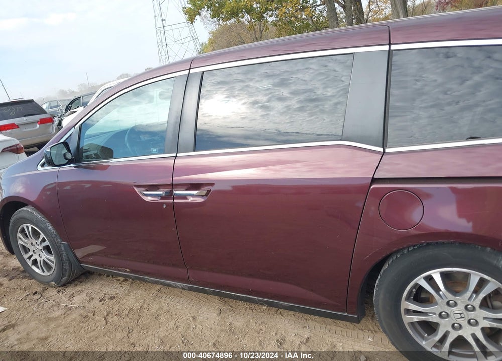 2011 HONDA ODYSSEY EX-L VIN: 5FNRL5H61BB073306