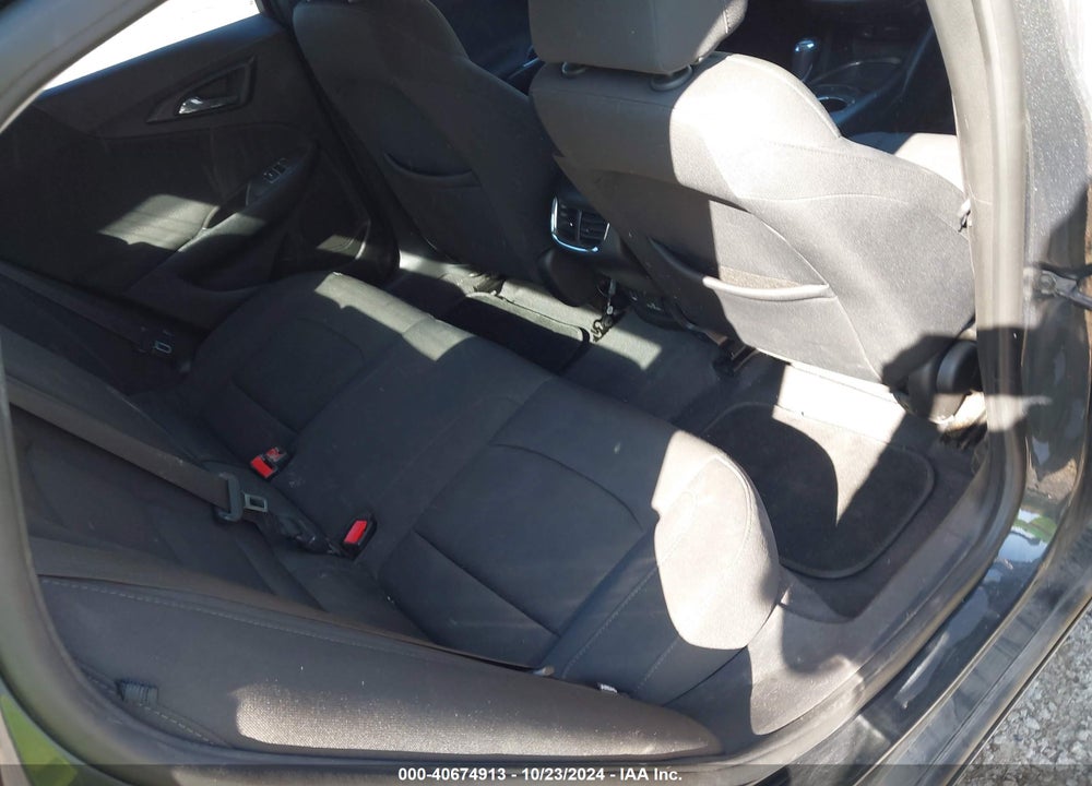 2018 CHEVROLET MALIBU LT VIN: 1G1ZD5ST9JF233544