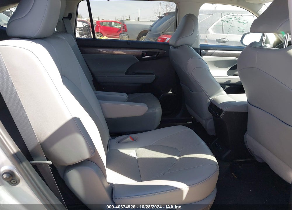 2020 TOYOTA HIGHLANDER LIMITED VIN: 5TDYZRAH9LS031136