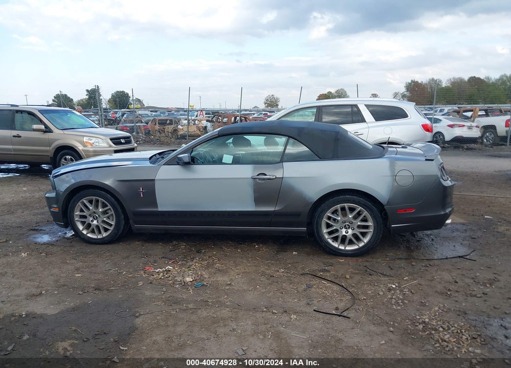 2013 FORD MUSTANG V6 PREMIUM VIN: 1ZVBP8EM1D5268477