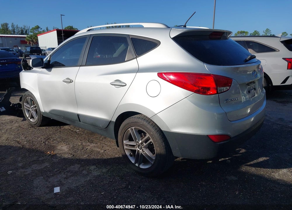 2014 HYUNDAI TUCSON SE VIN: KM8JU3AG7EU934173