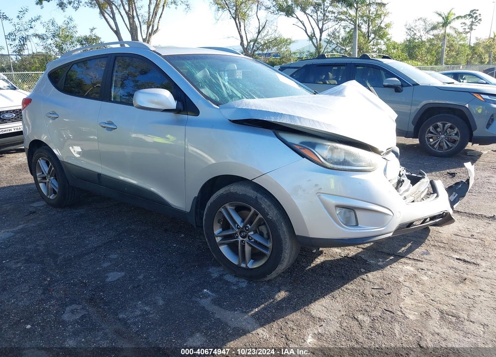 2014 HYUNDAI TUCSON SE VIN: KM8JU3AG7EU934173
